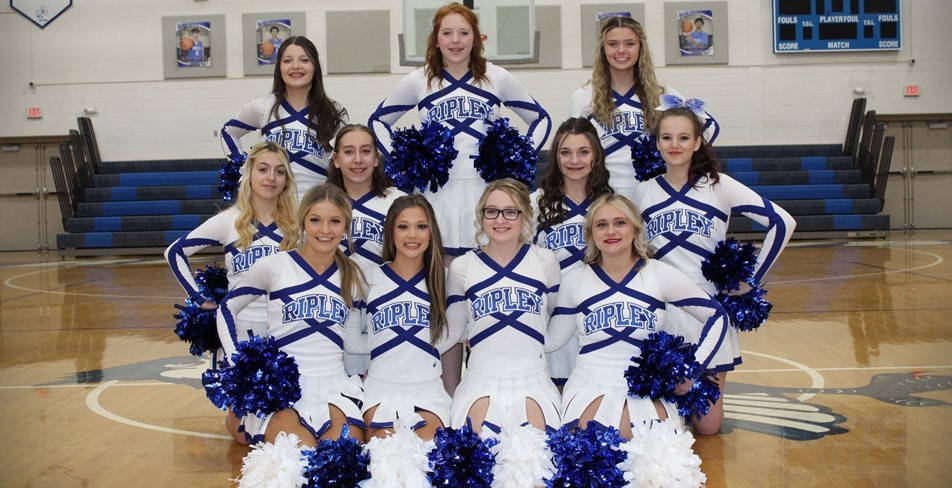 Varsity Cheer 2022-2023